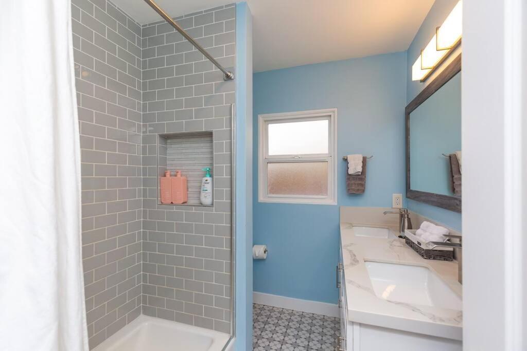 Beach House In The Heart Of Pb San Diego Extérieur photo